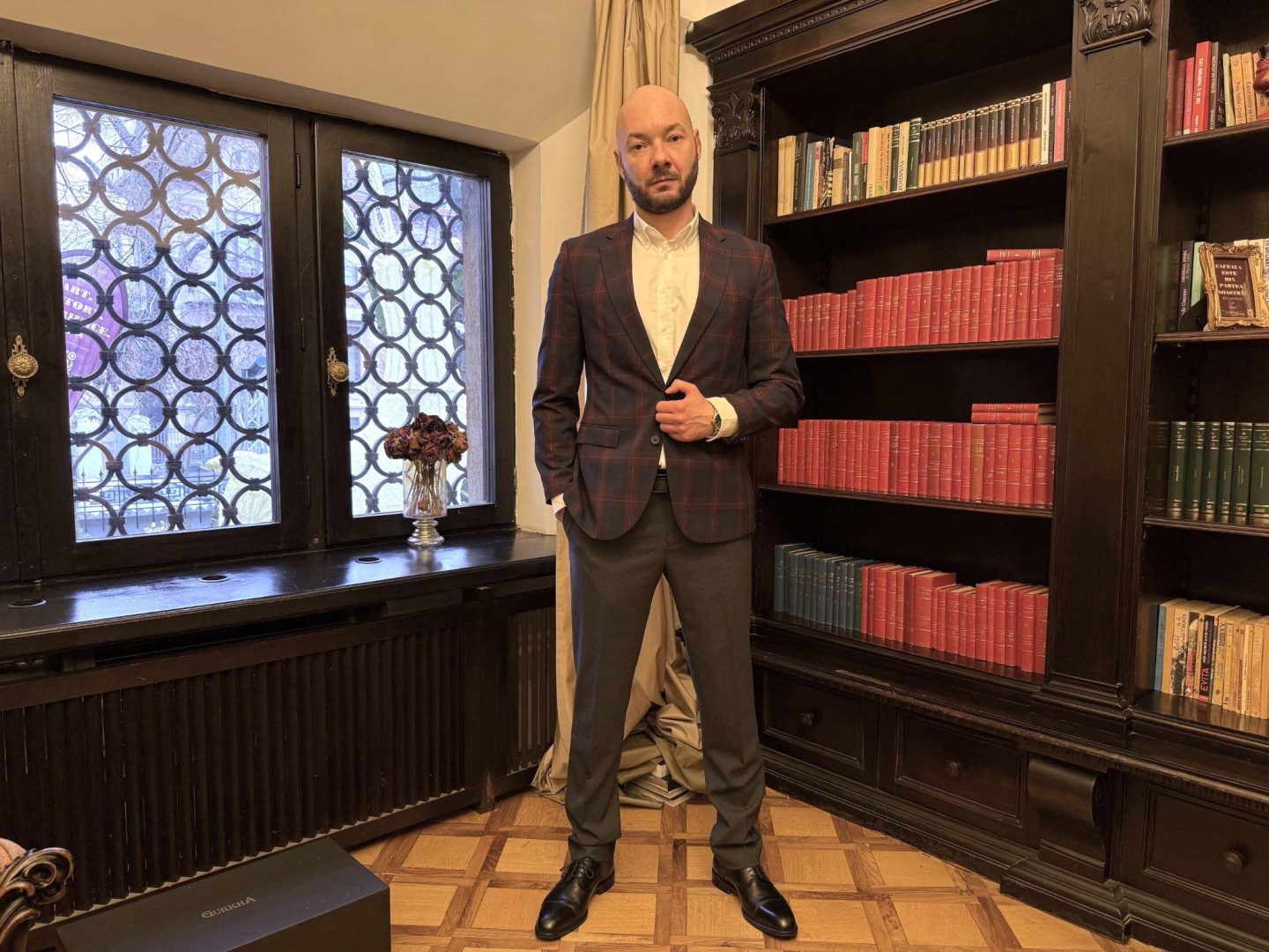 Produs contrafăcut cumpărat online? Avocatul Vladimir Naciu îți arată cum îți recuperezi banii